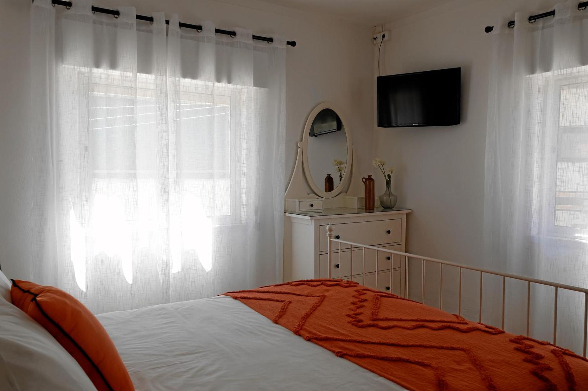 *Private Outdoor Area* 300M-Beach, Swing/No Stairs Sao Martinho do Porto Luaran gambar