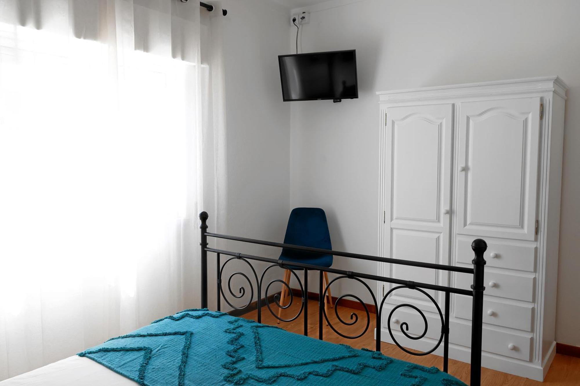 *Private Outdoor Area* 300M-Beach, Swing/No Stairs Sao Martinho do Porto Luaran gambar